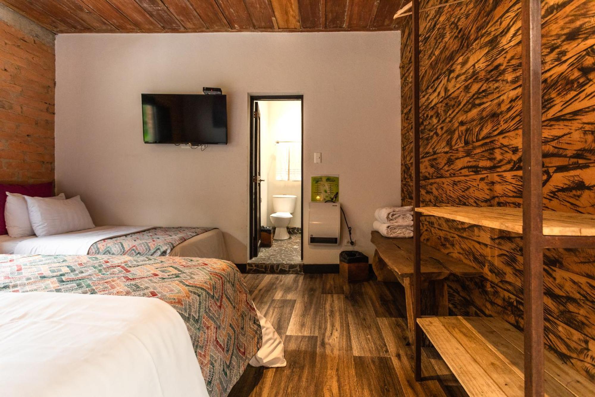 Hotel Termales Del Ruiz Gallinazo  Extérieur photo