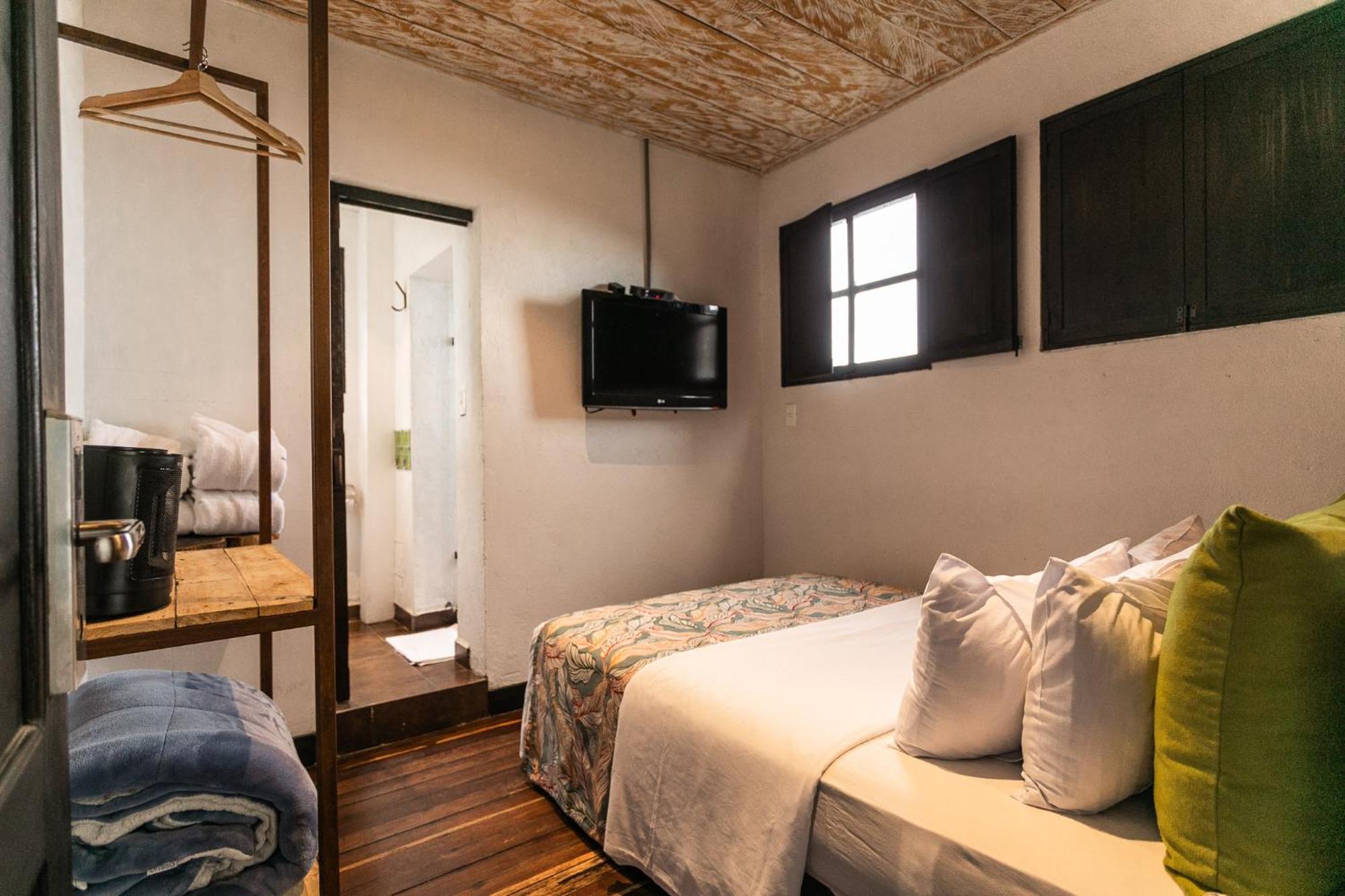 Hotel Termales Del Ruiz Gallinazo  Chambre photo